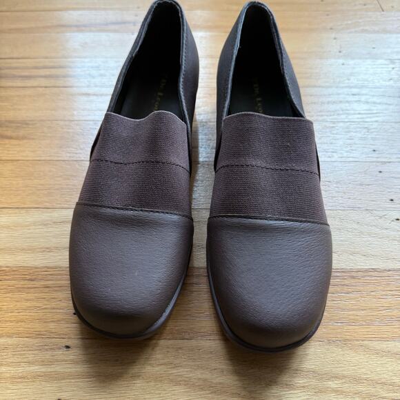 Dr. Leonard's Brown Leather Flat Comfort Shoes Size 9M Mature Slip On - Picture 9 of 12